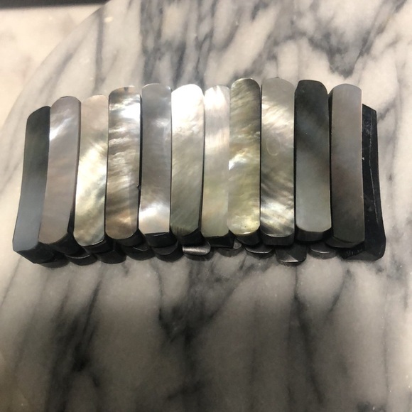 𝅺vtg Grey Iridescent Mother of Pearl Stick Stretch Bracelet 6” - Picture 4 of 6